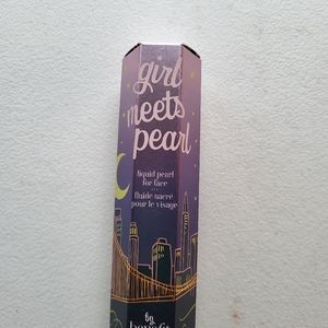 Benefit Cosmetics Girl Meets Pearl Highliter